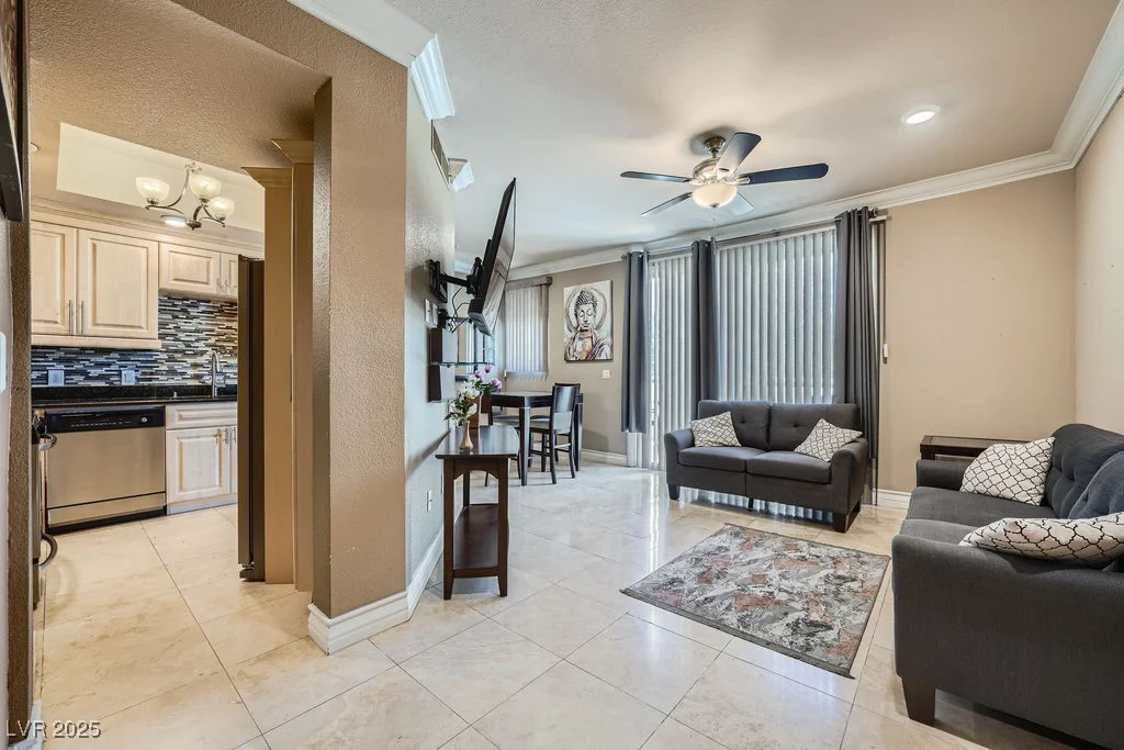 220 Flamingo, Las Vegas, NV 89169