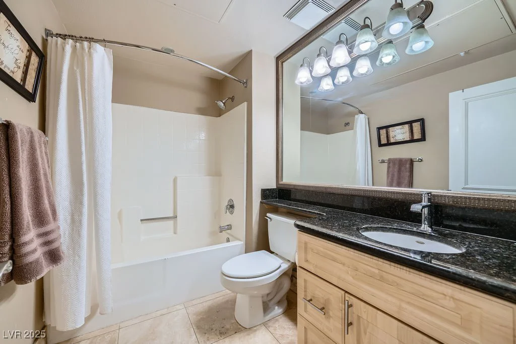 220 Flamingo, Las Vegas, NV 89169