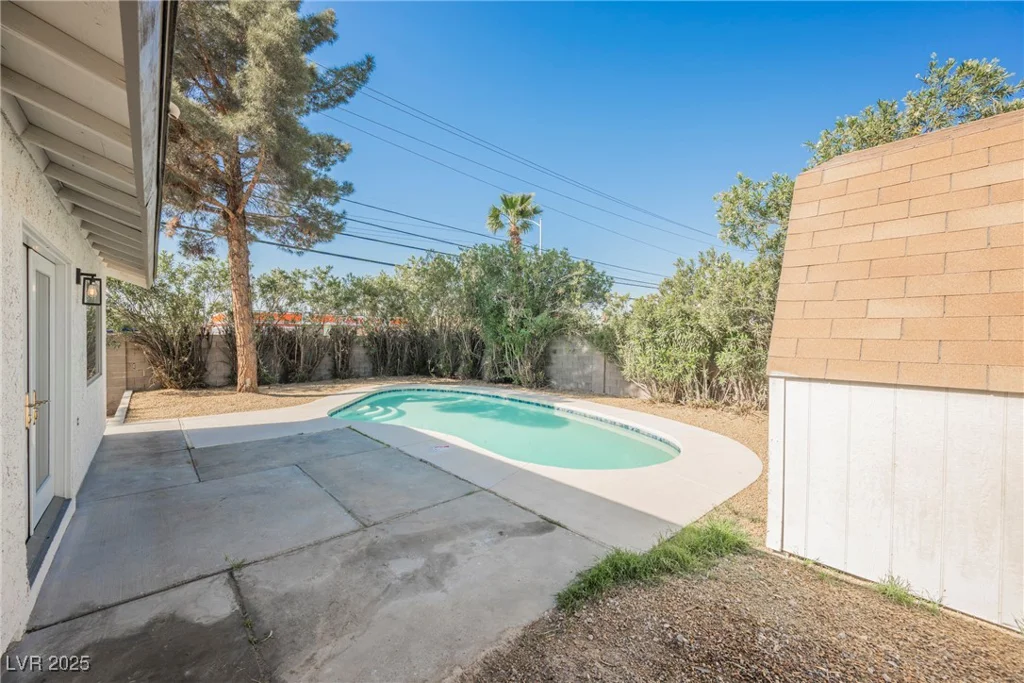 10 Yew, Las Vegas, NV 89110