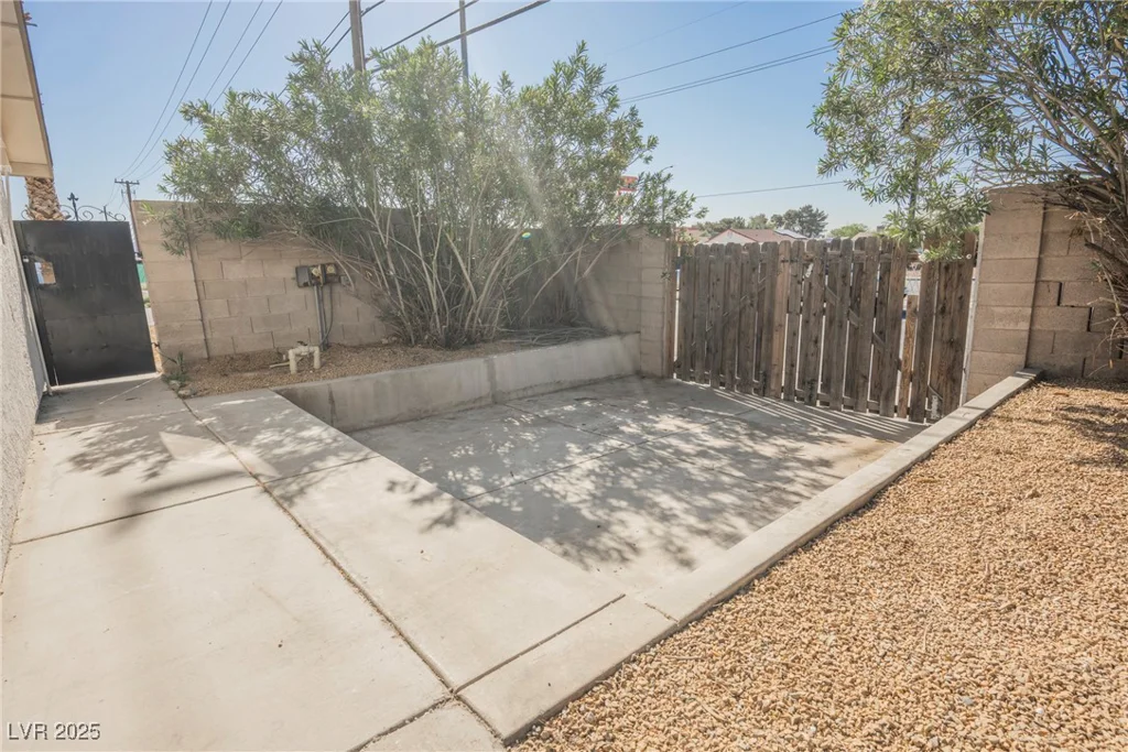 10 Yew, Las Vegas, NV 89110