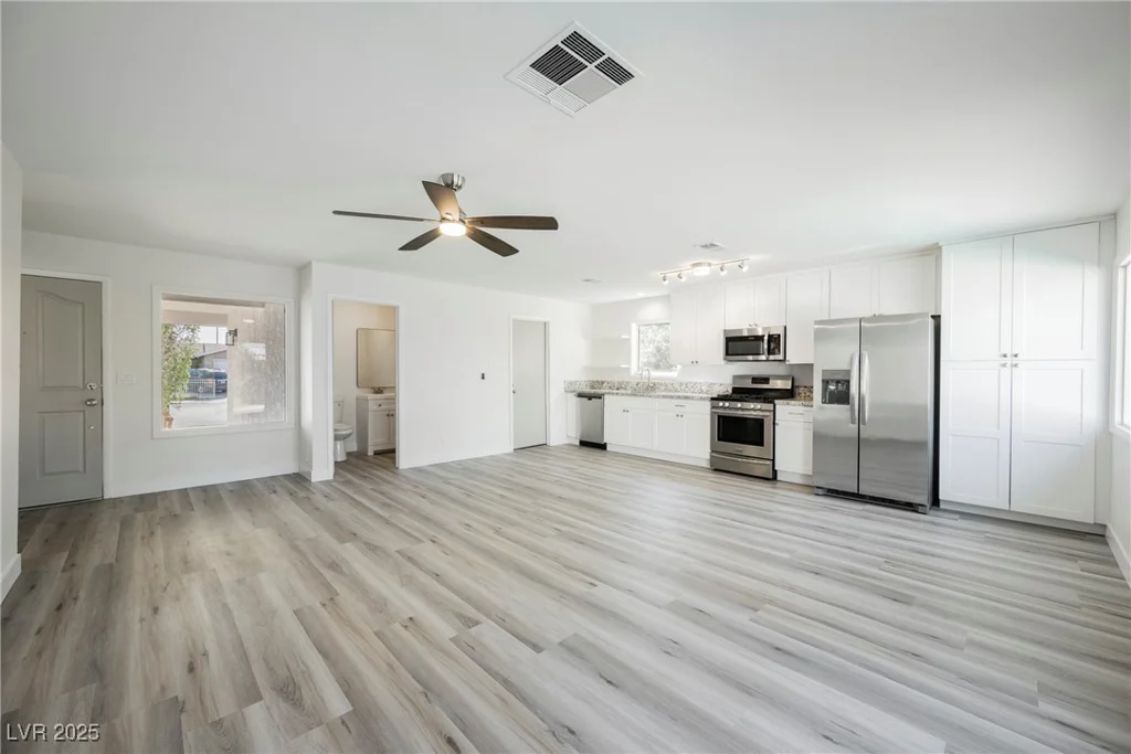 10 Yew, Las Vegas, NV 89110