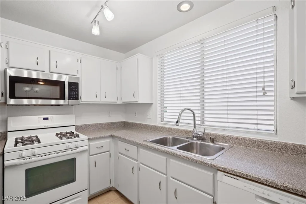 51 Belle Point, Las Vegas, NV 89123