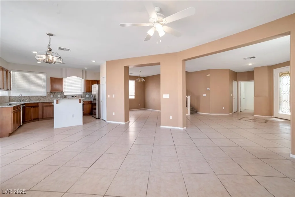 91 Bowler Springs, Las Vegas, NV 89148