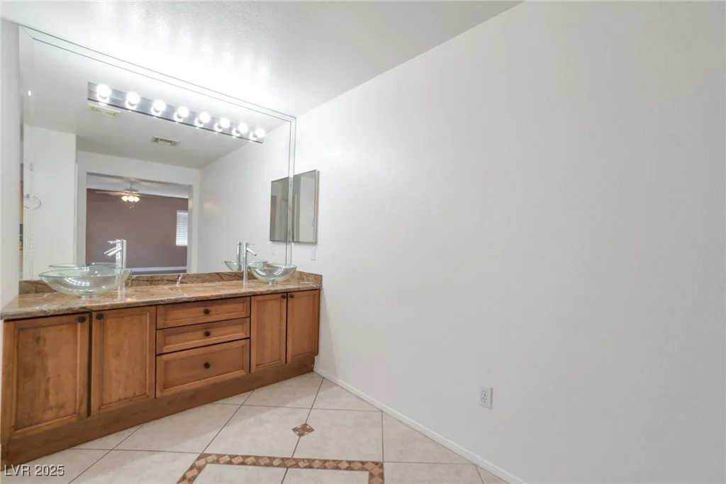 91 Bowler Springs, Las Vegas, NV 89148
