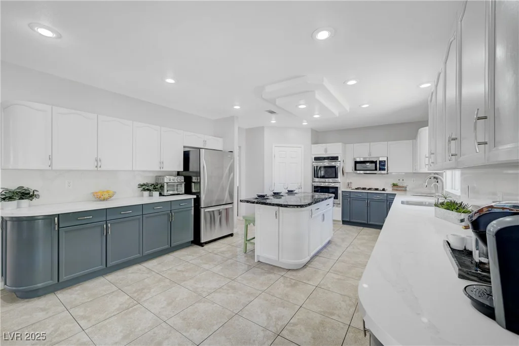 4651 Munich, Las Vegas, NV 89147