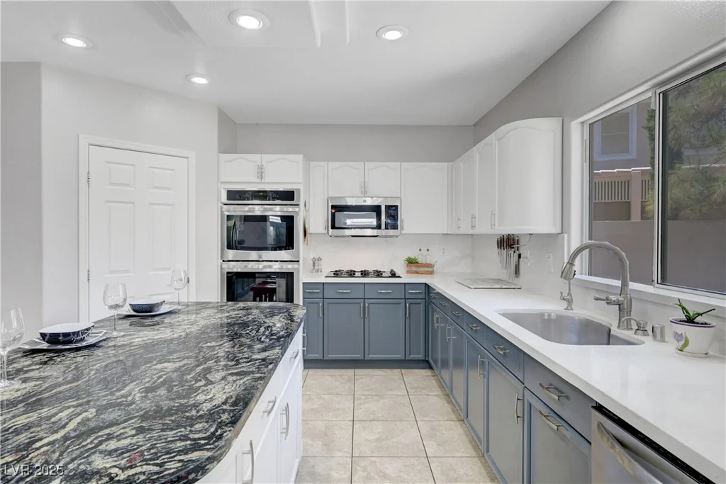 4651 Munich, Las Vegas, NV 89147