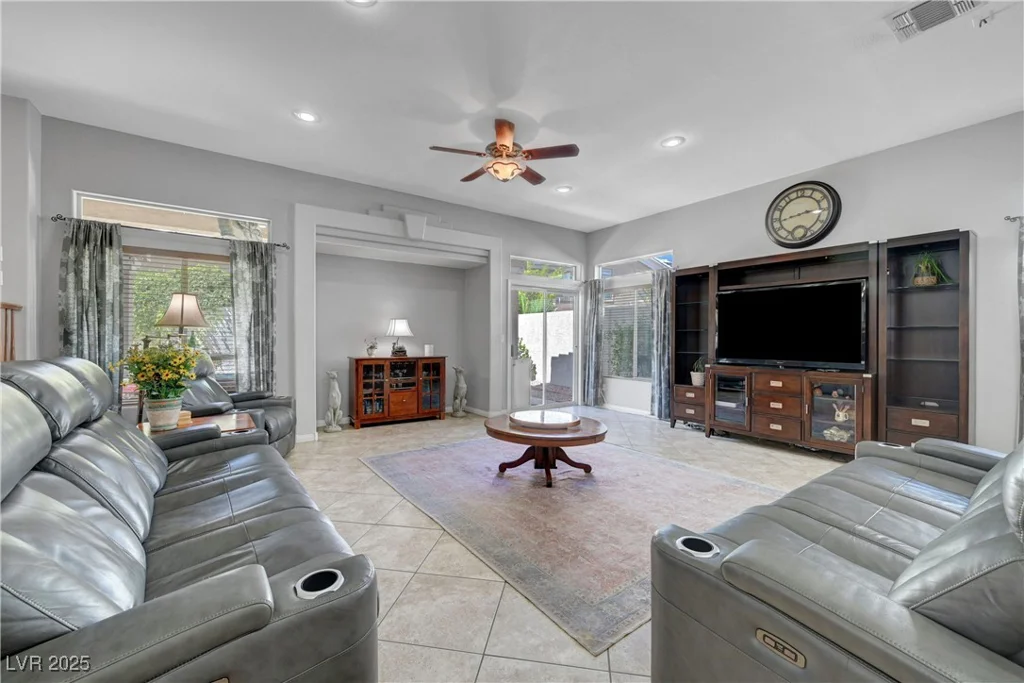 4651 Munich, Las Vegas, NV 89147