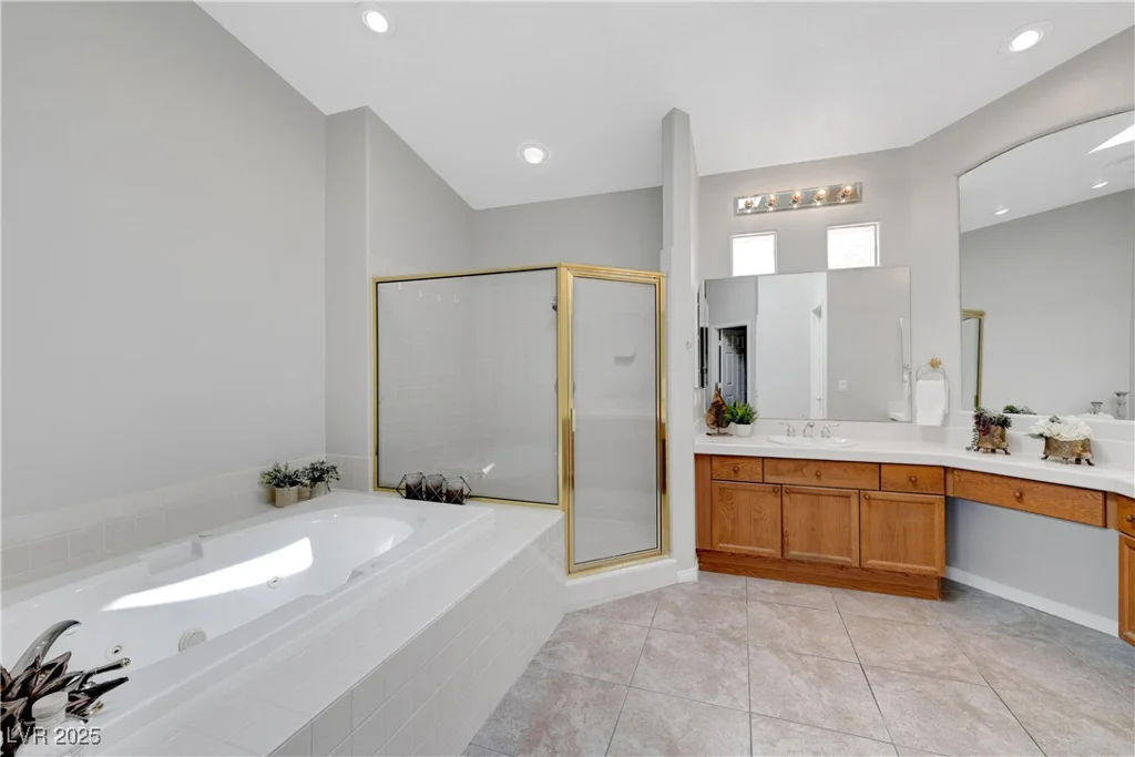 4651 Munich, Las Vegas, NV 89147