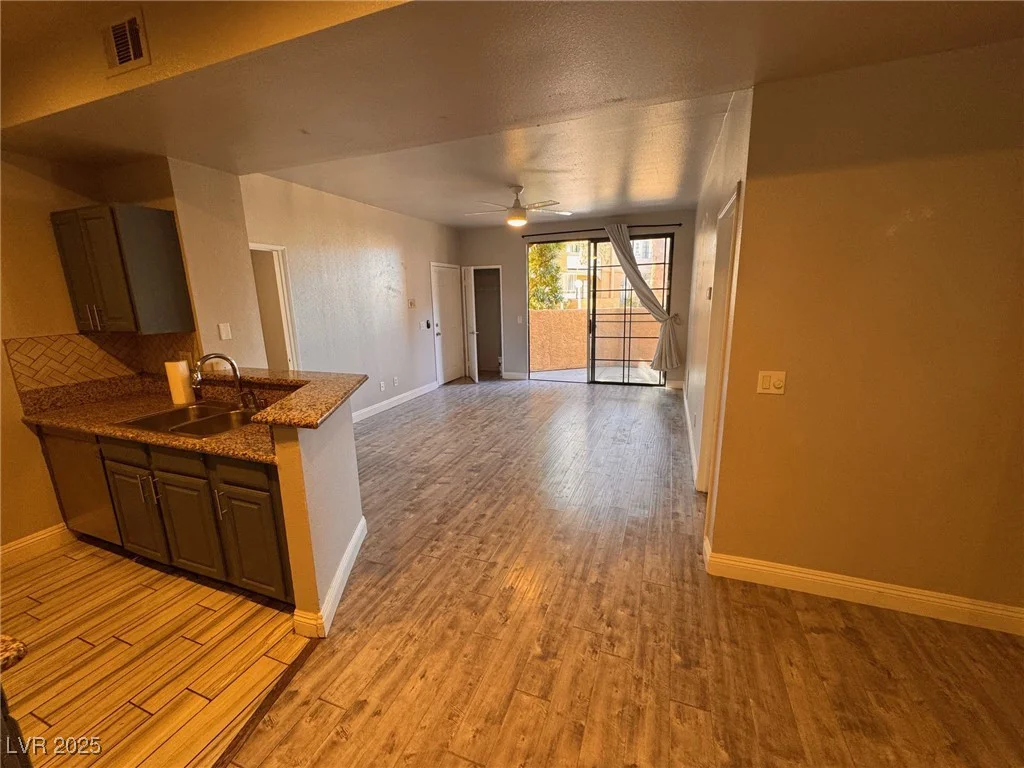 5150 Jones, Las Vegas, NV 89118