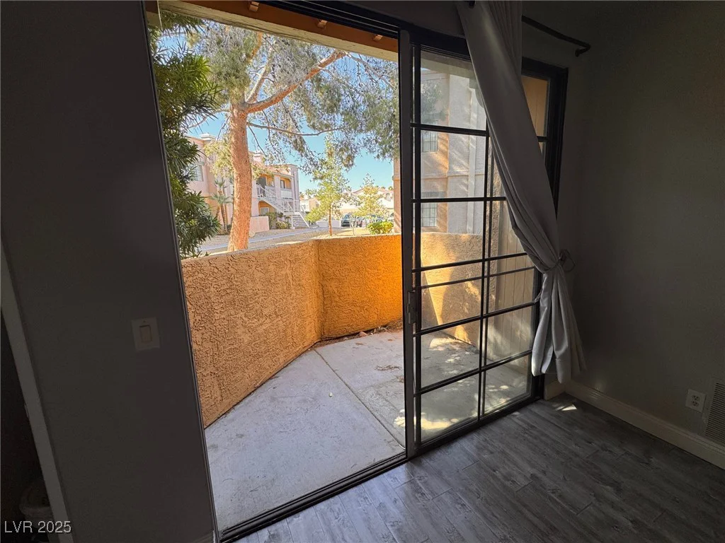 5150 Jones, Las Vegas, NV 89118