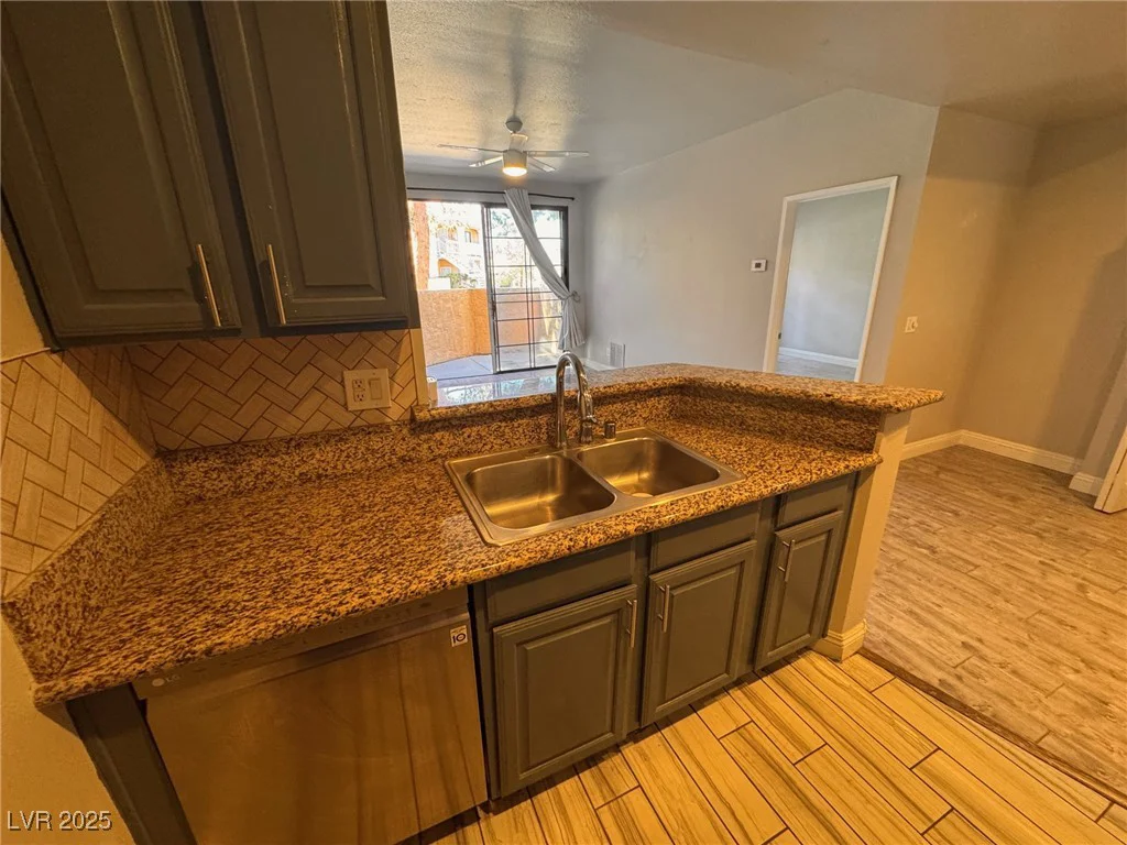 5150 Jones, Las Vegas, NV 89118