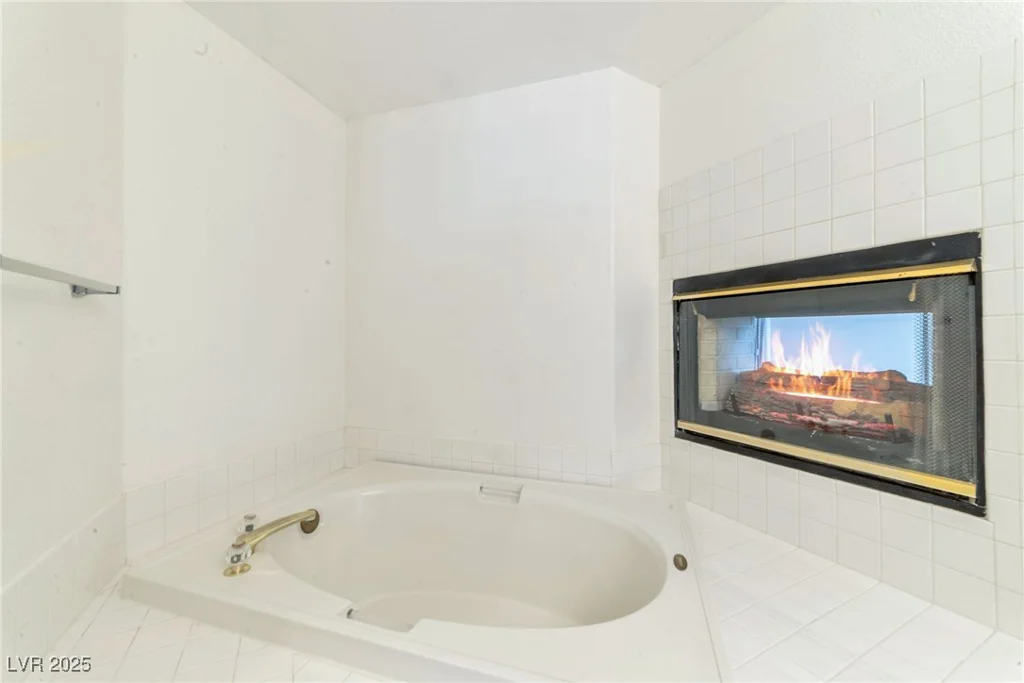 121 Golf Course, Las Vegas, NV 89145