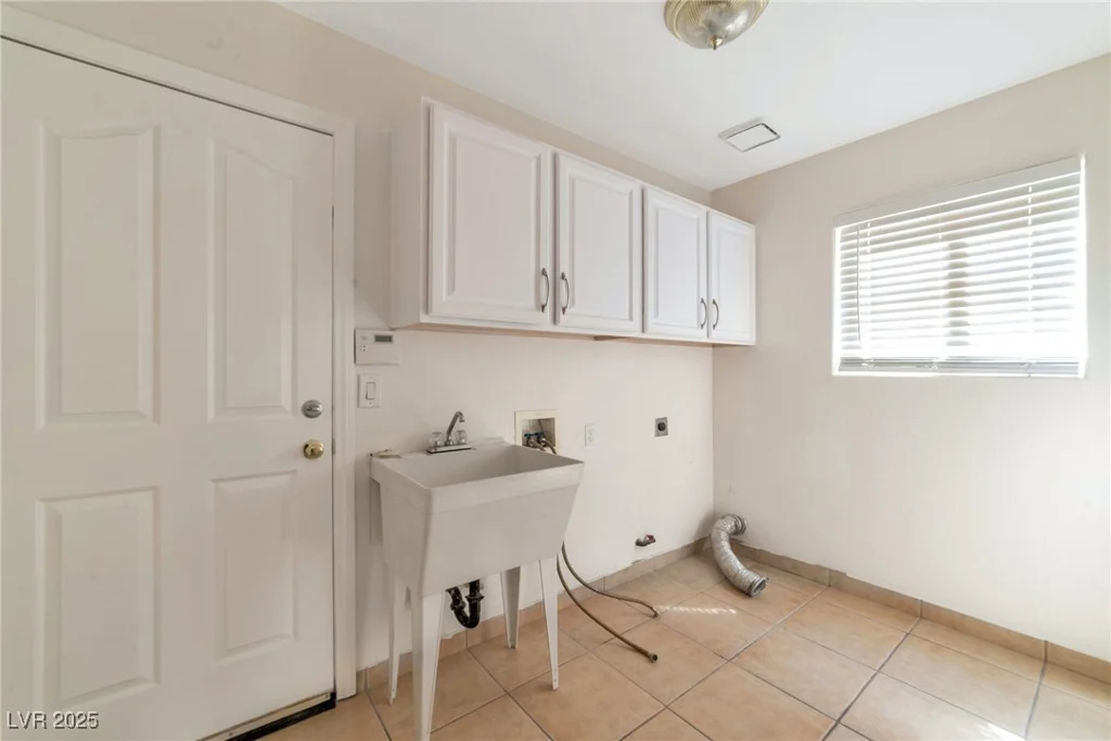 121 Golf Course, Las Vegas, NV 89145