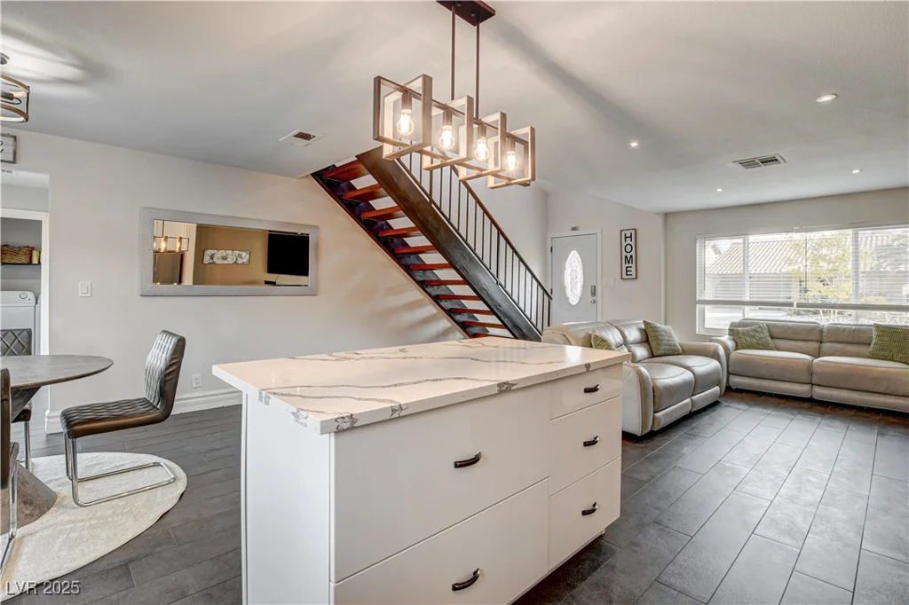 8636 Caribbean, Las Vegas, NV 89117