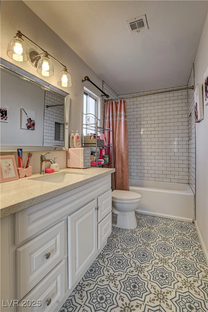 8636 Caribbean, Las Vegas, NV 89117