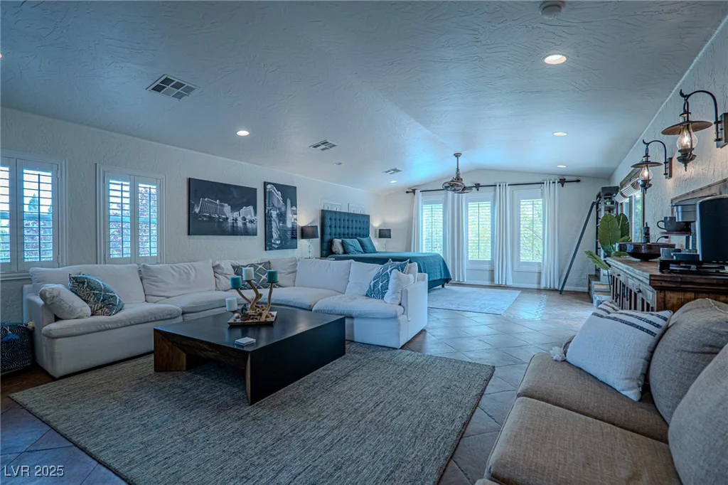 11814 Canons Brook, Las Vegas, NV 89141