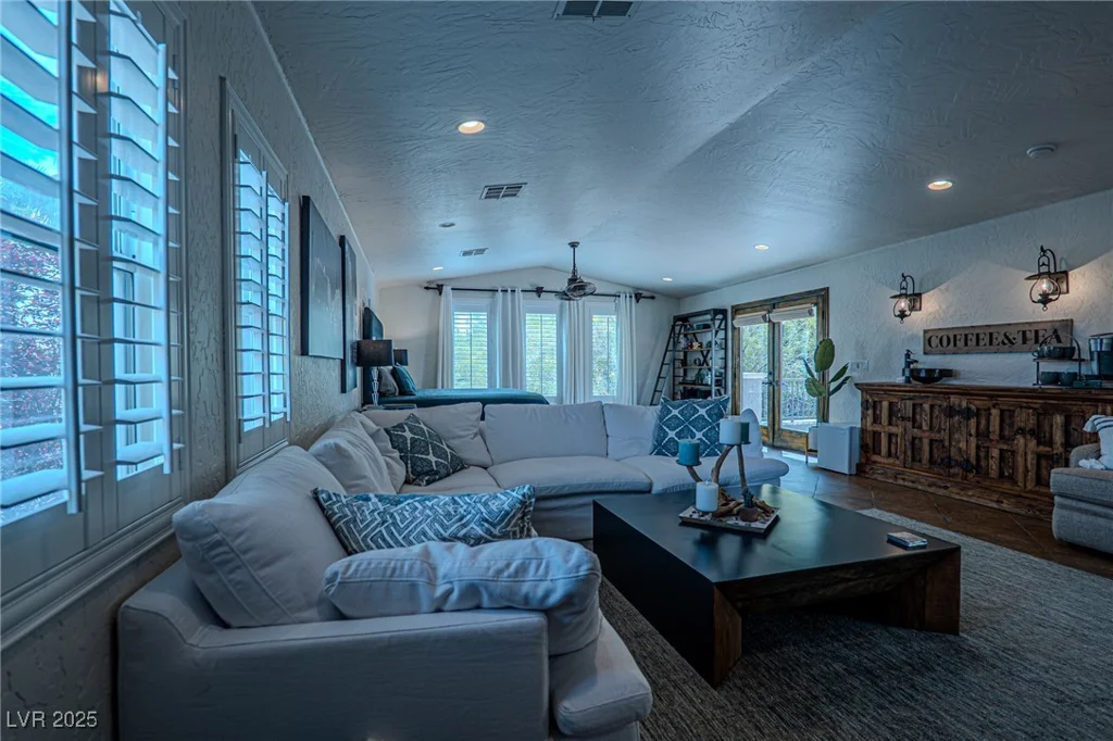 11814 Canons Brook, Las Vegas, NV 89141