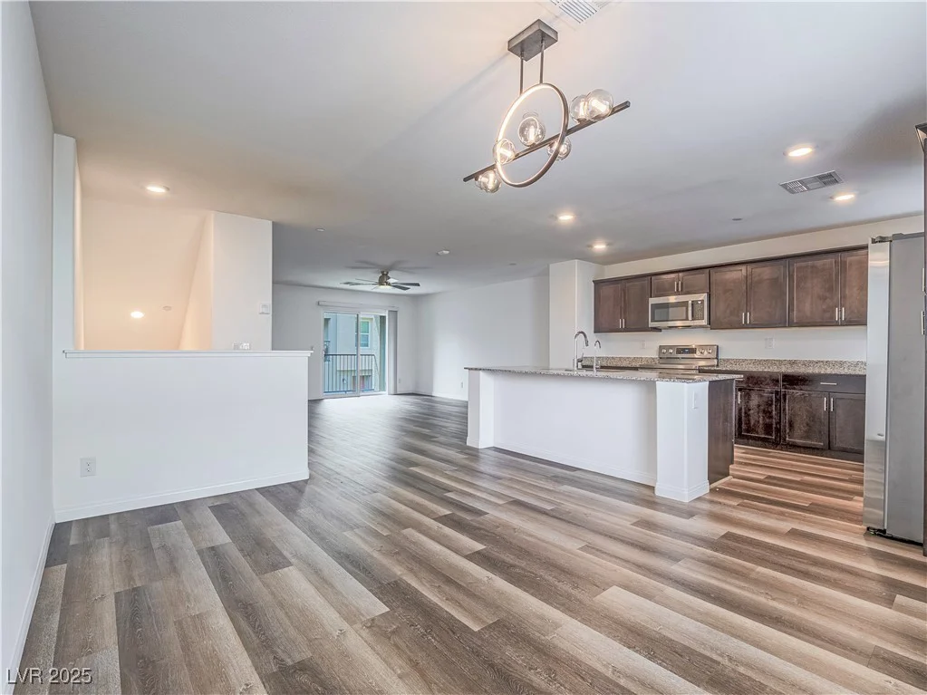 2843 Kona Blue, Las Vegas, NV 89183