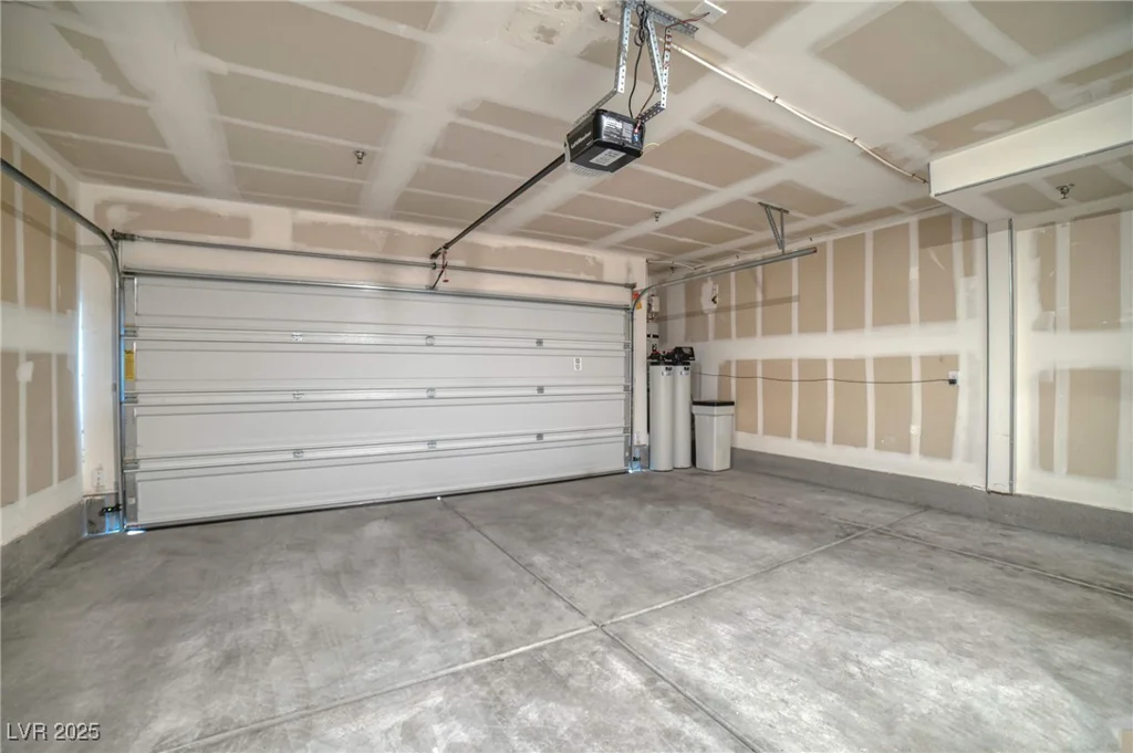 2843 Kona Blue, Las Vegas, NV 89183