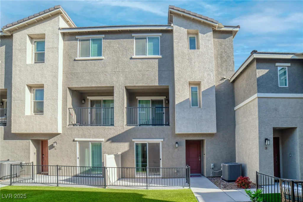 2843 Kona Blue, Las Vegas, NV 89183