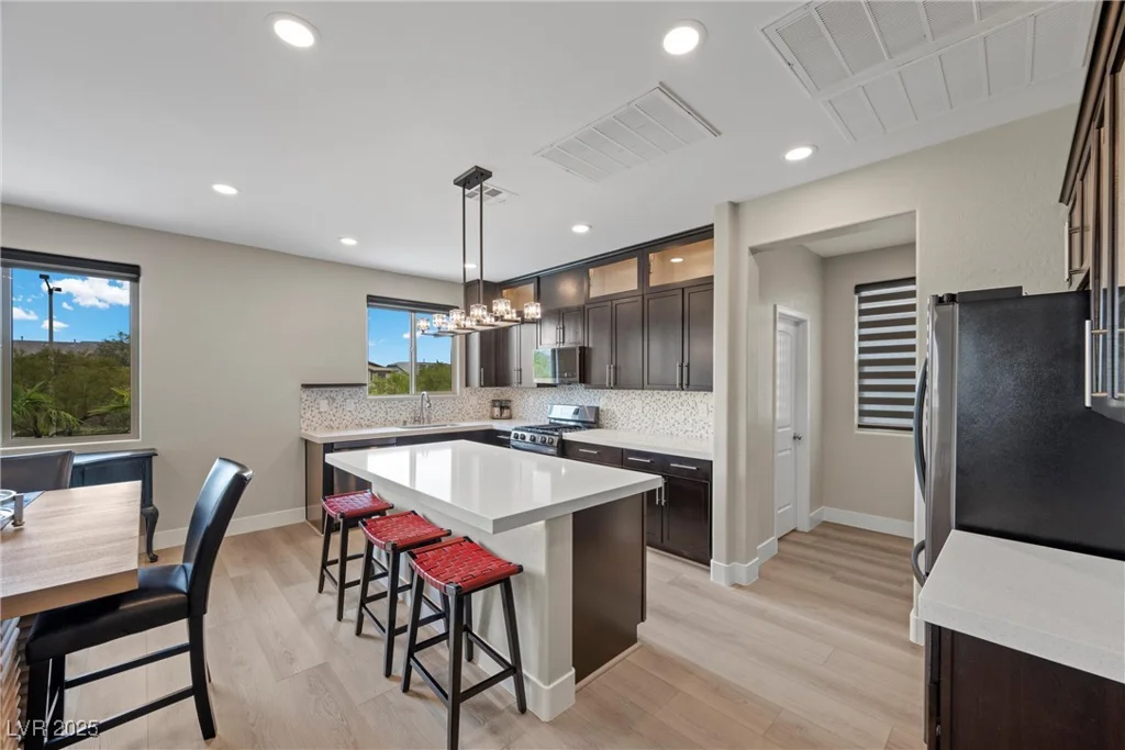 5594 Trilling Bird, Las Vegas, NV 89135