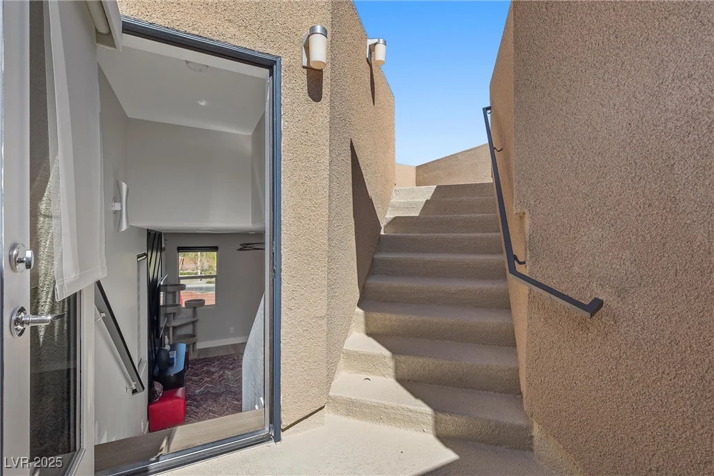 5594 Trilling Bird, Las Vegas, NV 89135