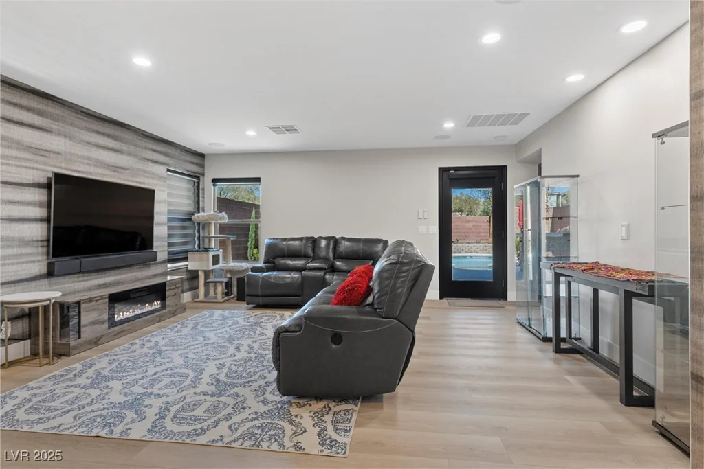 5594 Trilling Bird, Las Vegas, NV 89135