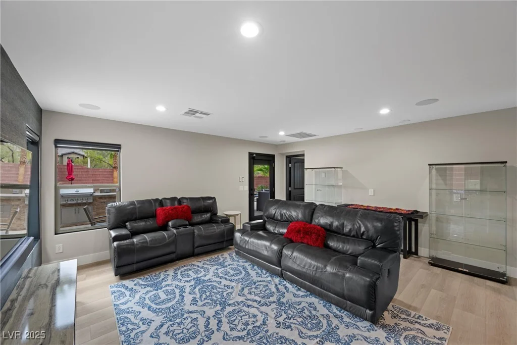 5594 Trilling Bird, Las Vegas, NV 89135