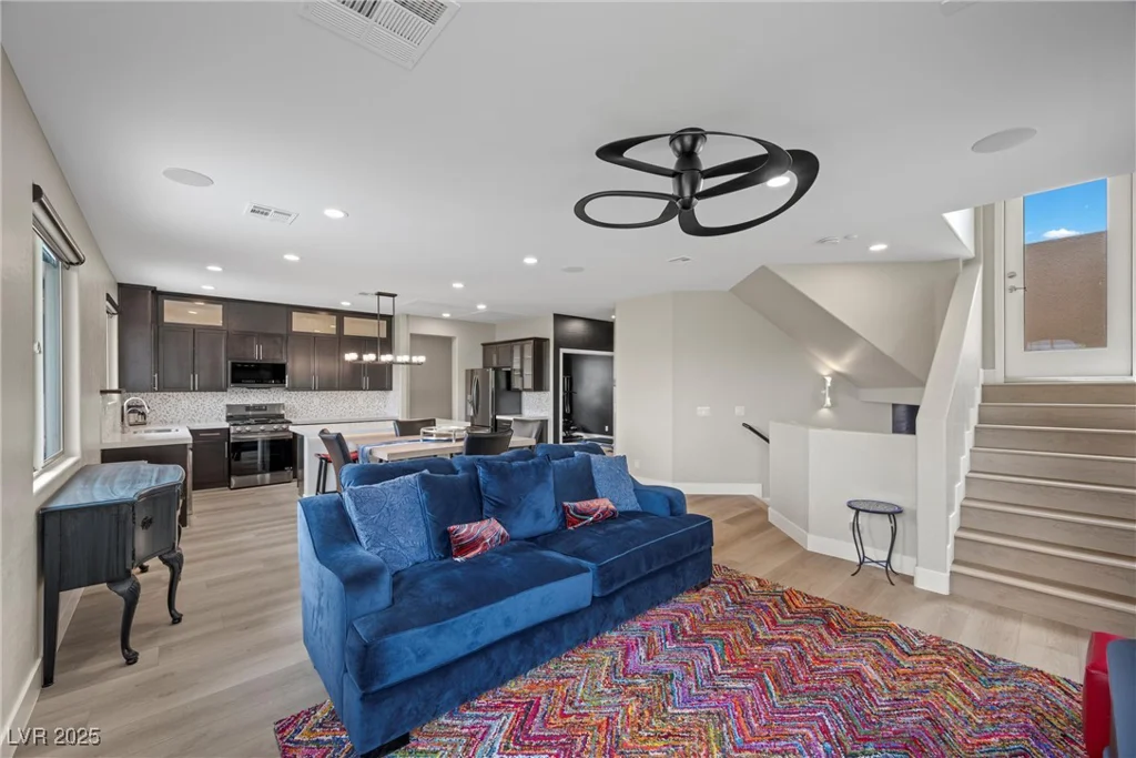 5594 Trilling Bird, Las Vegas, NV 89135