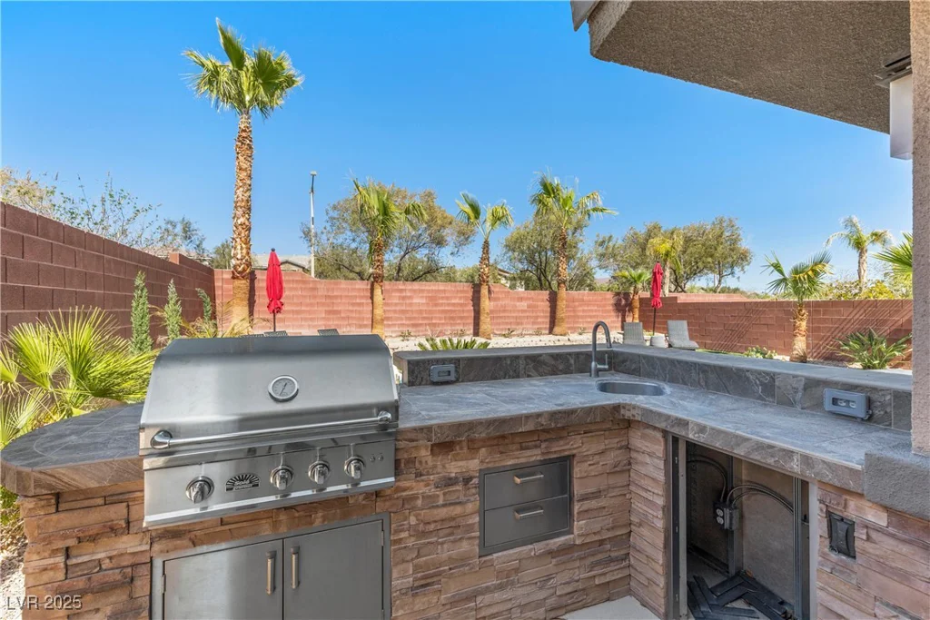 5594 Trilling Bird, Las Vegas, NV 89135