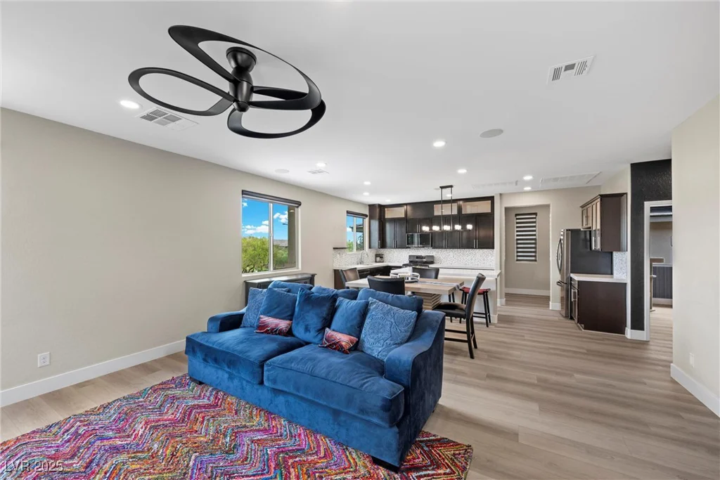 5594 Trilling Bird, Las Vegas, NV 89135