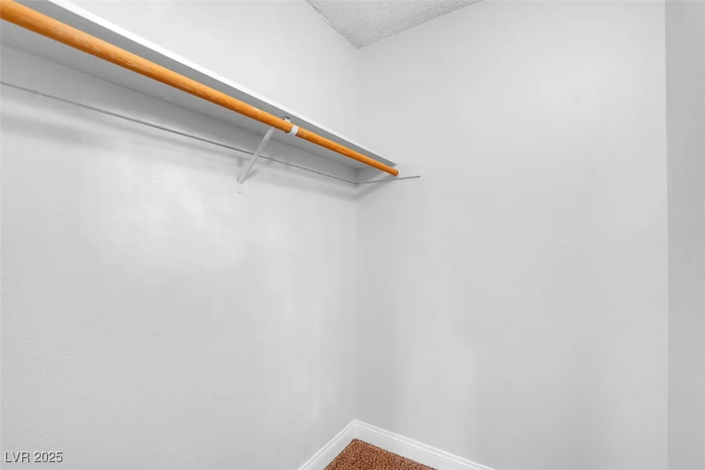 725 Royal Crest, Las Vegas, NV 89169
