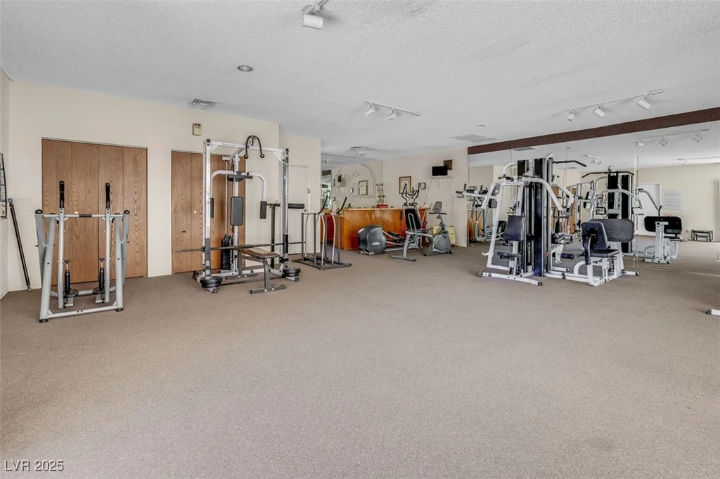 725 Royal Crest, Las Vegas, NV 89169