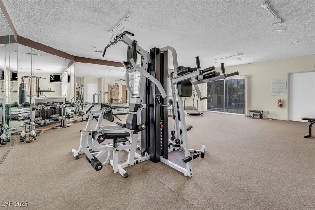 725 Royal Crest, Las Vegas, NV 89169