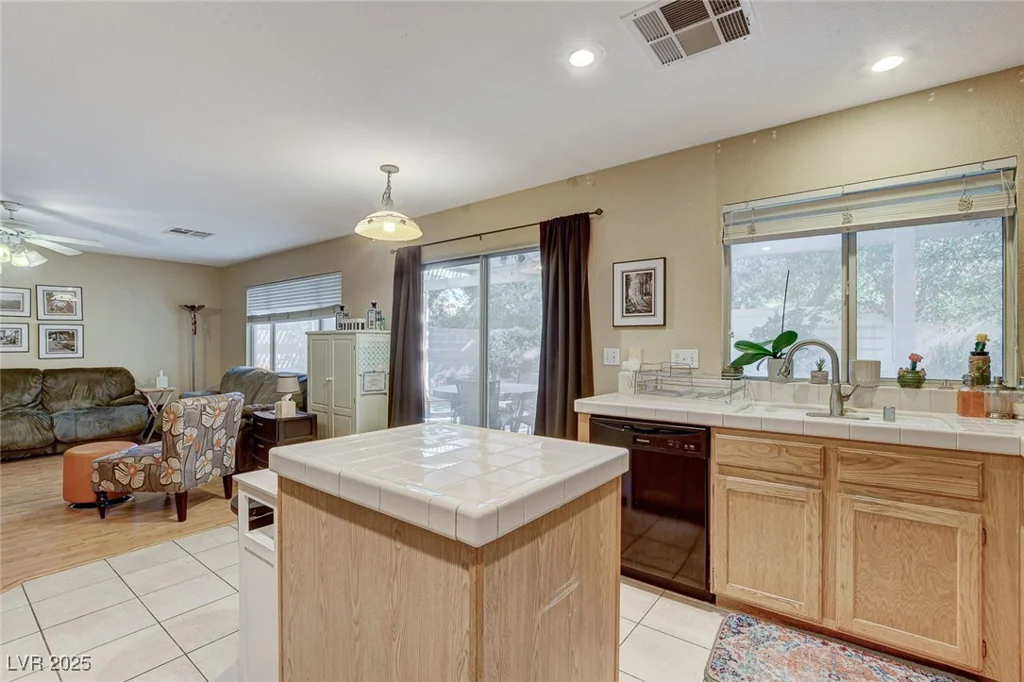 1348 Calle Montery, Las Vegas, NV 89117