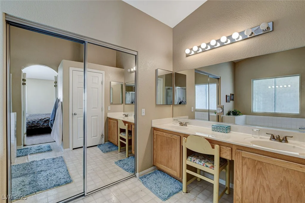 1348 Calle Montery, Las Vegas, NV 89117