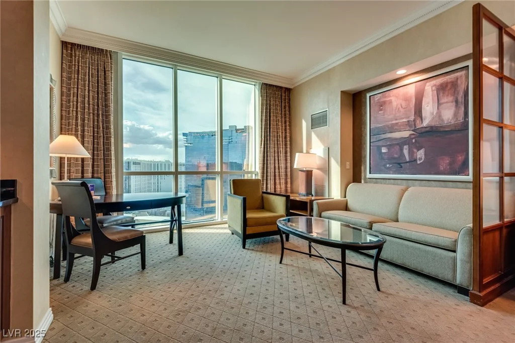 145 Harmon, Las Vegas, NV 89109