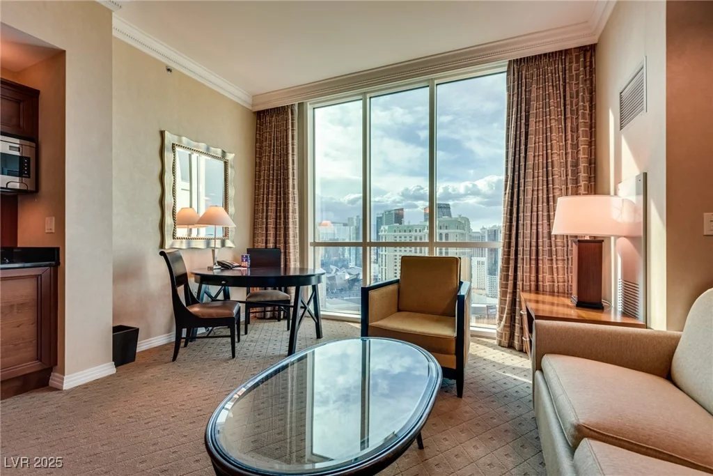 145 Harmon, Las Vegas, NV 89109