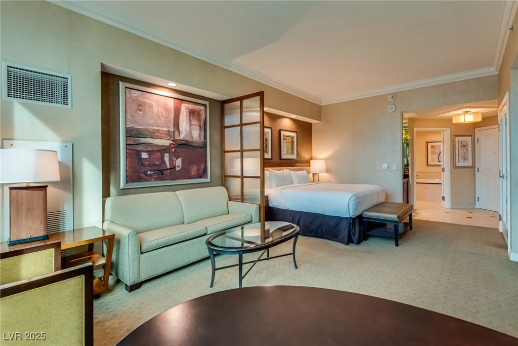 145 Harmon, Las Vegas, NV 89109