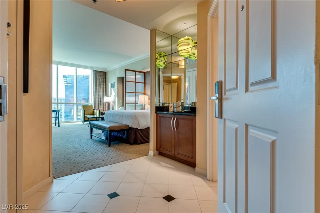 145 Harmon, Las Vegas, NV 89109
