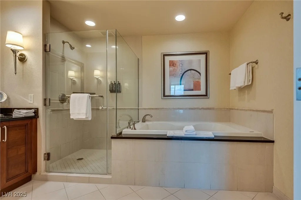 145 Harmon, Las Vegas, NV 89109