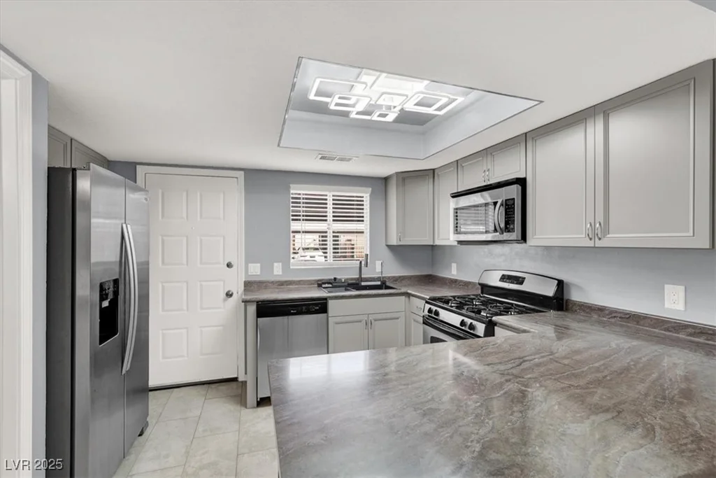 584 Sellers, Henderson, NV 89011