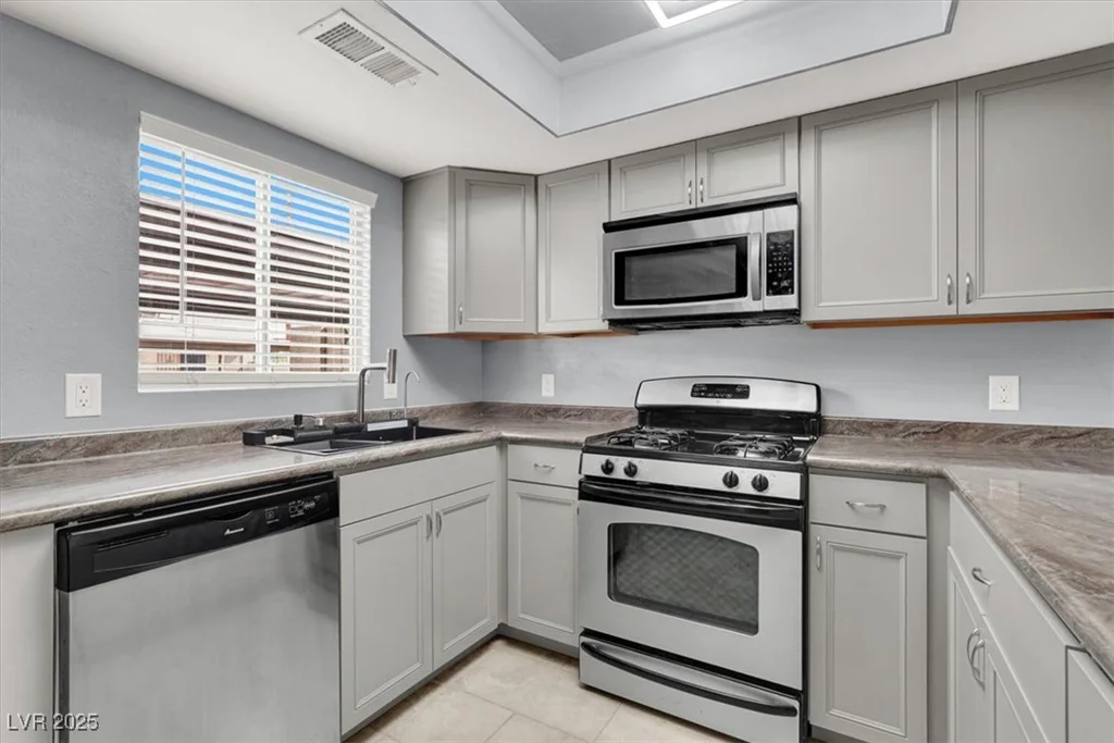 584 Sellers, Henderson, NV 89011