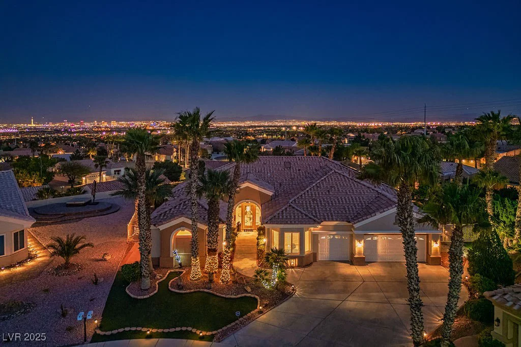 11037 Clarion, Las Vegas, NV 89134