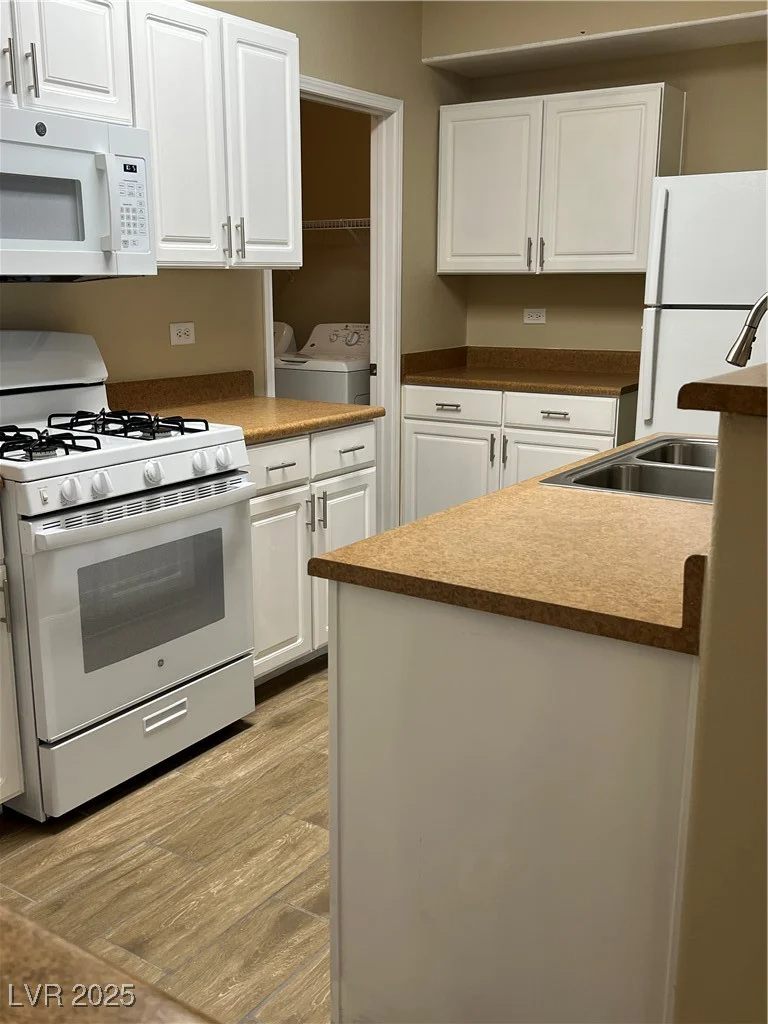 8250 Grand Canyon, Las Vegas, NV 89166