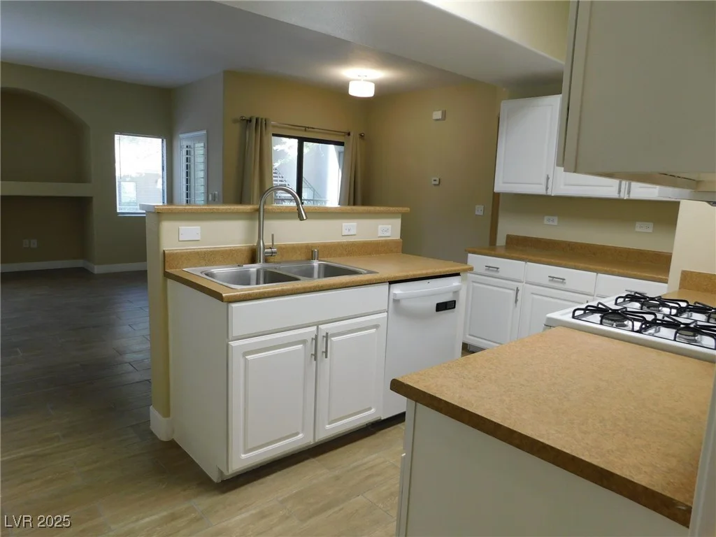 8250 Grand Canyon, Las Vegas, NV 89166