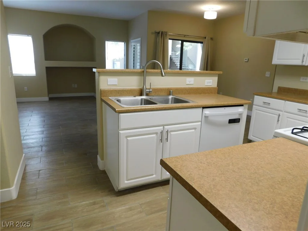 8250 Grand Canyon, Las Vegas, NV 89166