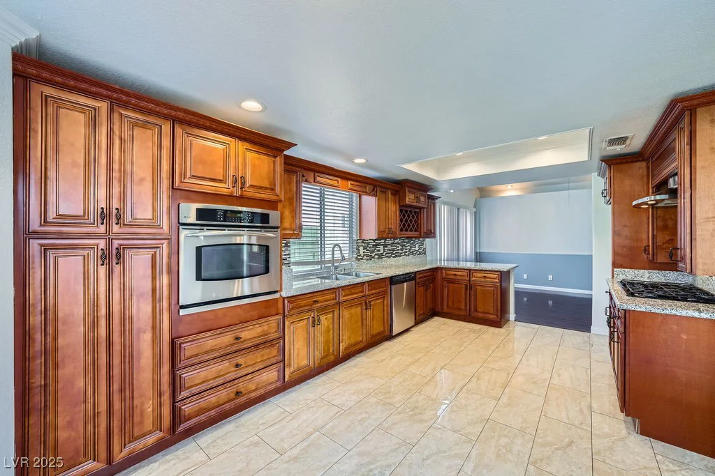 4620 Standing Bluff, Las Vegas, NV 89130