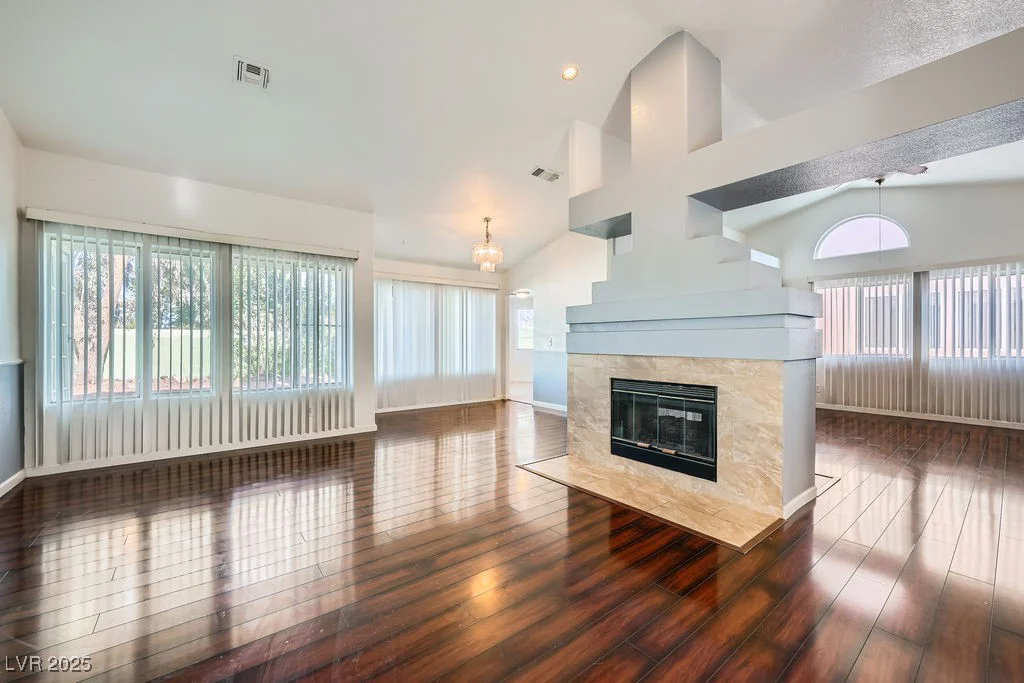 4620 Standing Bluff, Las Vegas, NV 89130