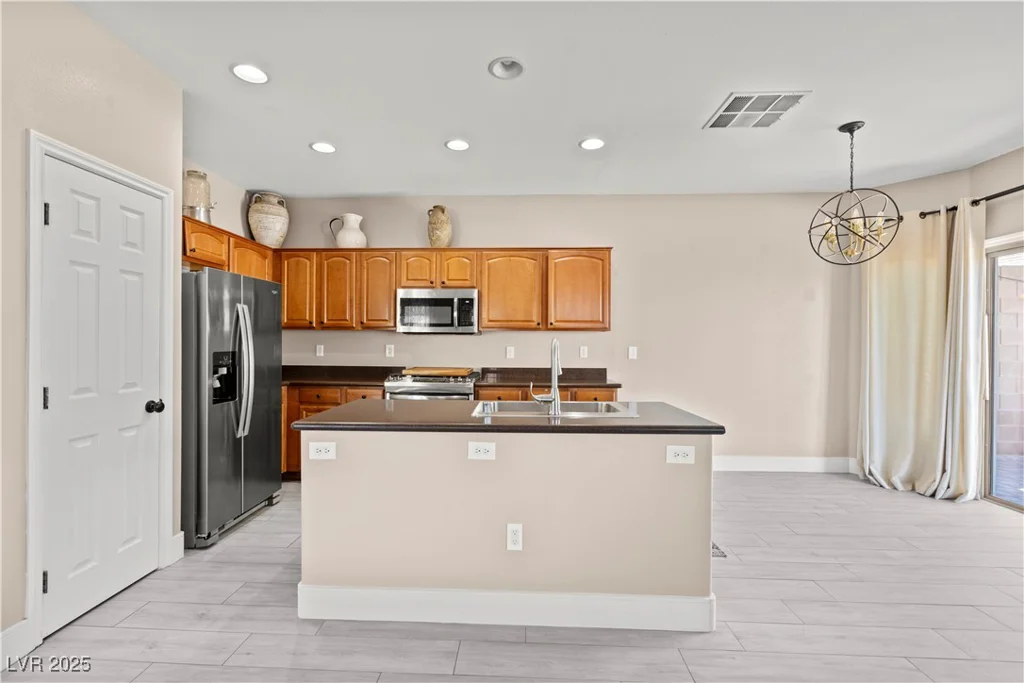 10624 Tuckermans, Las Vegas, NV 89129